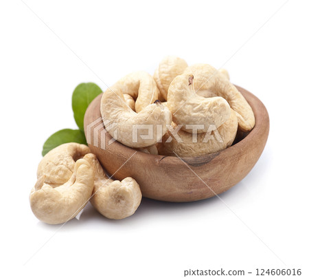 Cashew nuts 124606016
