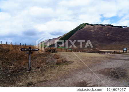 Soni Plateau before it is covered in fresh greenery after the mountain burn. View of Nihonboso from the entrance to the plateau. Soni Plateau before it is covered in fresh greenery after the mountain burn. View of Nihonboso from the entrance to the plateau. 124607057