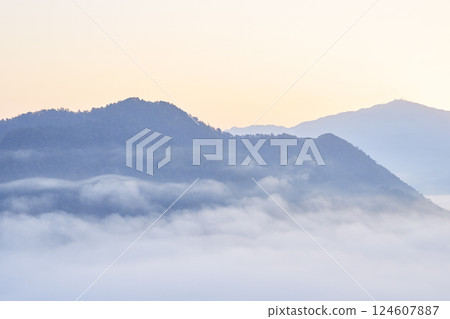 從天空之城竹田城看到的雲海 124607887
