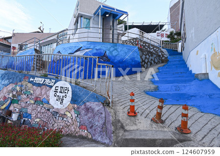 [韓國慶尚南道] 統營東皮蘭壁畫村風景 124607959