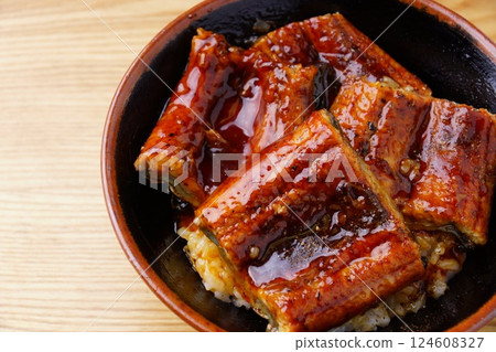 Unadon Japanese food 124608327