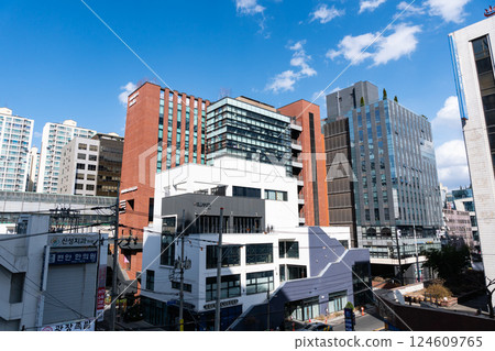 Olive Young N Seongsu, View from the 3rd floor, Spring blue sky, Seoul, Korea 124609765
