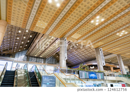 Gimpo International Airport, International Terminal Ceiling, Seoul, Korea Gimpo International Airport, International Terminal Ceiling, Seoul, Korea 124612756