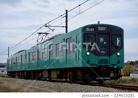 加古川線運行的兩列103系、3550系普通列車 加古川線運行的兩列103系、3550系普通列車 124613281
