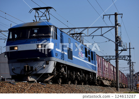 EF210-106 container freight train running on the Tokaido Main Line EF210-106 container freight train running on the Tokaido Main Line 124613287
