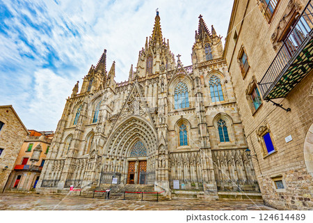 Cathedral of the Holy Cross and Saint Eulalia. Barcelona. 124614489