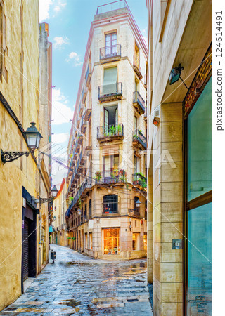 Gothic Quarter is the historic centre of the old city. 124614491