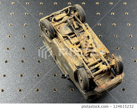 Rusty car jeep 124615232