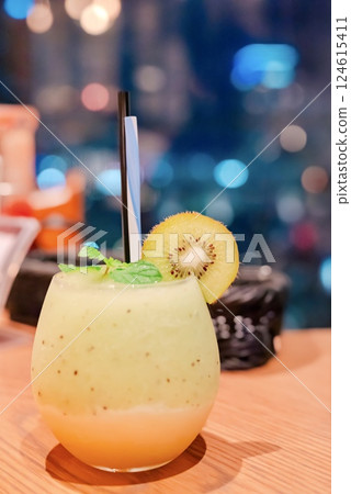 Kiwi smoothie for a summer night Kiwi smoothie for a summer night 124615411