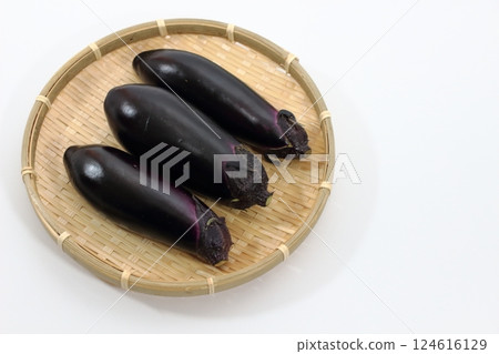 Melt-in-the-mouth deliciousness and the alluring color of eggplant 124616129