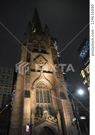 A trip to New York City is an unforgettable experience A trip to New York City is an unforgettable experience 124616890