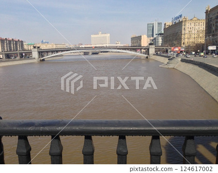 A trip to New York City is an unforgettable experience 124617002