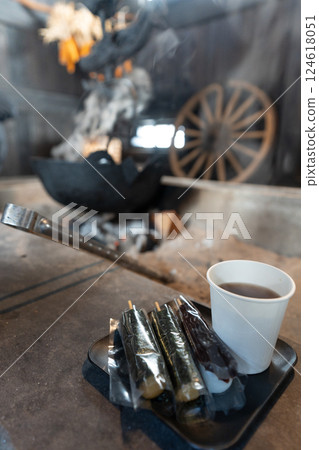 與壁爐的風景 與壁爐的風景 124618051