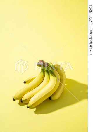 banana 124619841