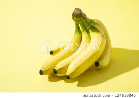 banana 124619846