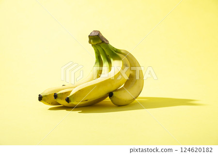 banana 124620182