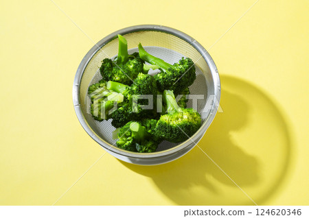 Boiled broccoli Boiled broccoli 124620346