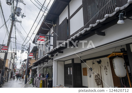 Kyoto, Fushimi: The streets of "Ryoma Street Shopping District" Kyoto, Fushimi: The streets of "Ryoma Street Shopping District" 124620712
