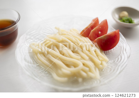 Refreshingly chilled udon noodles in summer Refreshingly chilled udon noodles in summer 124621273