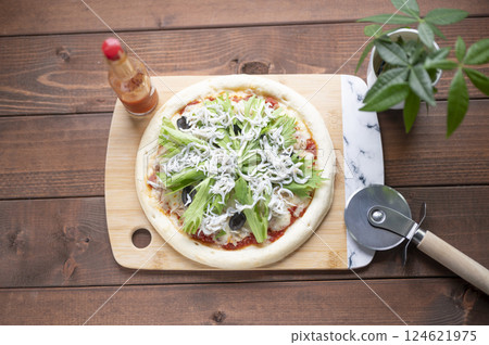 自製西拉斯披薩 自製西拉斯披薩 124621975