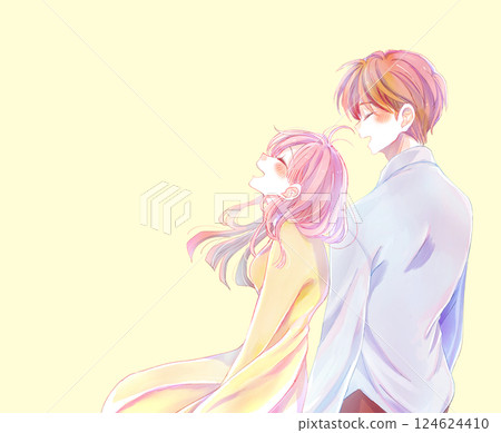 一男一女彼此開心地微笑著 124624410