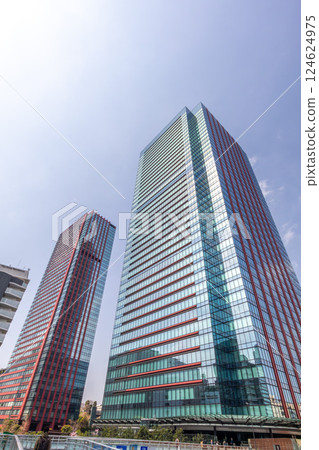 三田花園塔和三田南塔是三田 3-4 丁目地區重建計畫的一部分 124624975