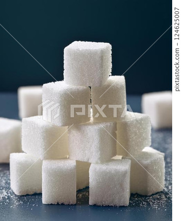 堆積的糖塊 124625007