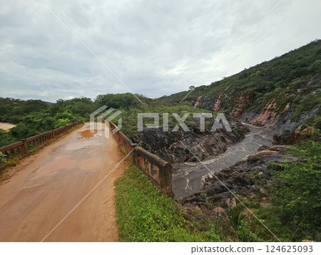 bridge over Jequitinhonha river in Serro, Minas Gerais, Brazil 124625093