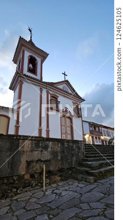 old church of ancient town of Diamantina, Minas Gerais, Brazil old church of ancient town of Diamantina, Minas Gerais, Brazil 124625105