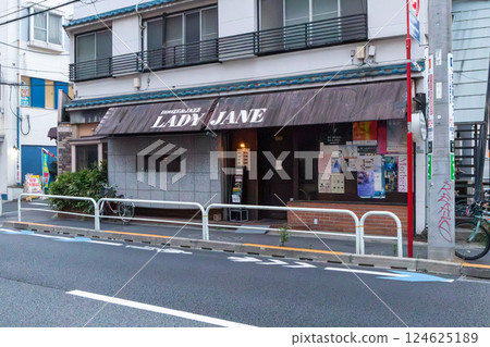 下北澤住宅區歷史悠久的傳奇爵士酒吧 124625189