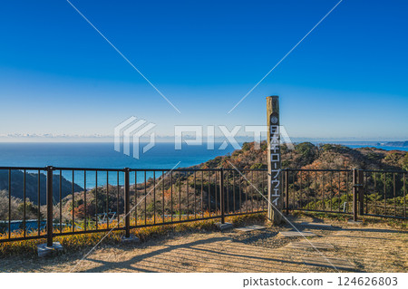 A view from Nihon-daira on a clear winter morning in Shizuoka City (Shizuoka Prefecture) A view from Nihon-daira on a clear winter morning in Shizuoka City (Shizuoka Prefecture) 124626803