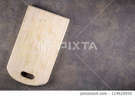Wooden cutting board 124628950