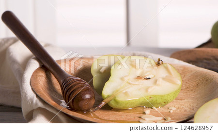 Tasty pears with honey and nuts 124628957