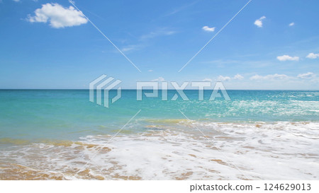 Beautiful sandy beach Beautiful sandy beach 124629013