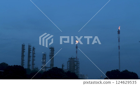 Oil refinery view Oil refinery view 124629535