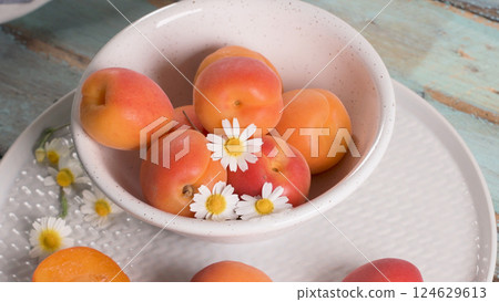 Delicious ripe apricots 124629613