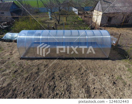 Polycarbonate greenhouse assembled from parts, prefabricated greenhouse Polycarbonate greenhouse assembled from parts, prefabricated greenhouse 124632443