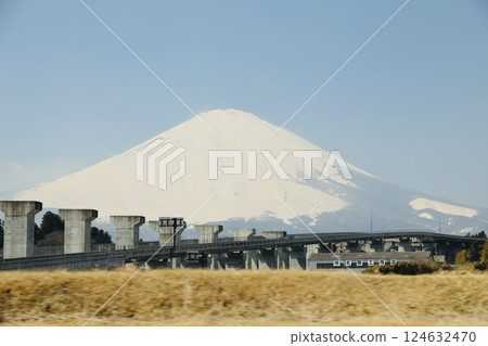 Bridge pier and snow-capped Mount Fuji 124632470
