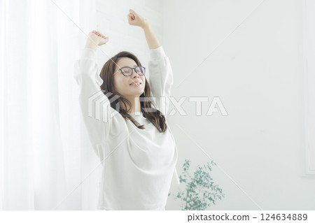 A woman growing 124634889