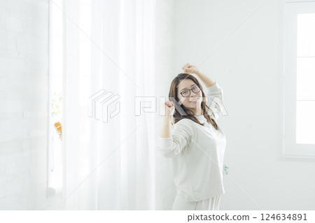 A woman growing 124634891