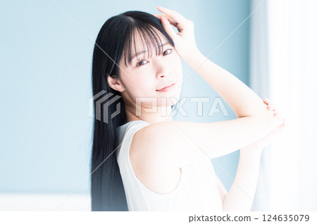 長髮美女圖片 124635079