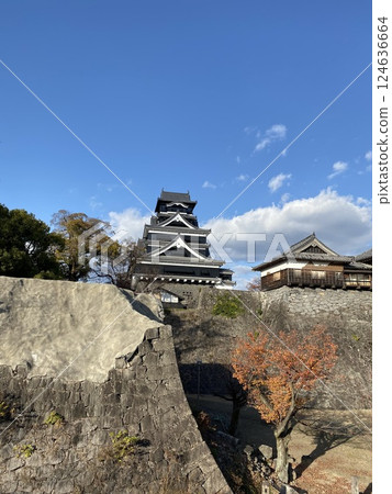 藍天下的熊本城景觀 藍天下的熊本城景觀 124636664