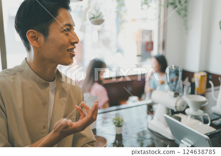 cafeteria, cafe, caffe 124638785