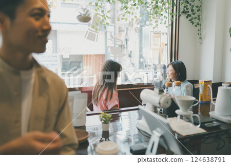 cafeteria, cafe, caffe 124638791