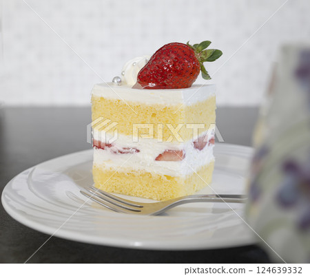 Strawberry Shortcake 124639332