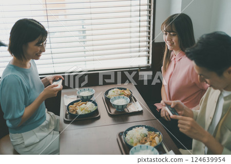餐廳 飯店 家庭 124639954