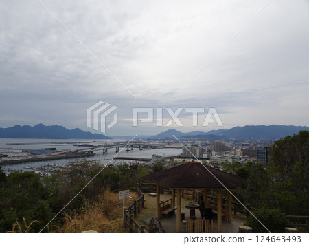 View from the summit of Ebiyama in Saeki Ward, Hiroshima City Ebiyama Park Observatory Itsukaichi Port Hatsukaichi Bridge 124643493