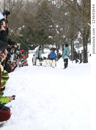 Penguin Walk at Asahiyama Zoo (Asahikawa, Hokkaido) 124643644
