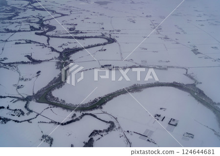 從飛機上看到的北海道旭川的雪景 124644681