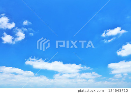 夏天藍天和雲彩 124645710